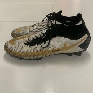Nike Phantom soccer cleats GT Eliete Black, White, and Gold Men’s 10.5
